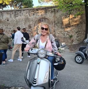 Meet your Posher, Lynette